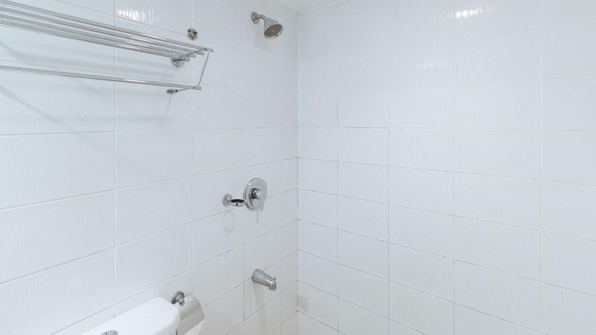 Reddoorz At Dbuilders Rooms Bangkal Makati Makati City Exterior photo